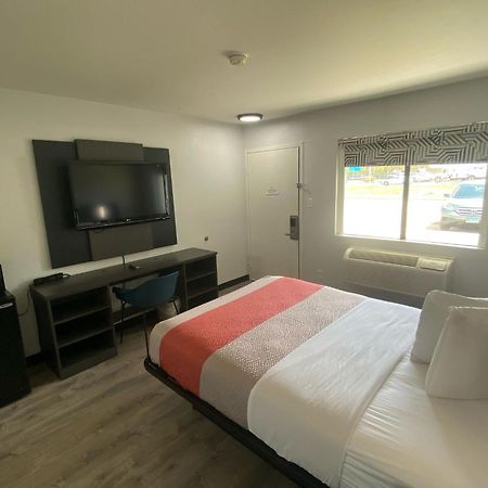 Motel 6-Windsor Locks, Ct - Hartford Bagian luar foto