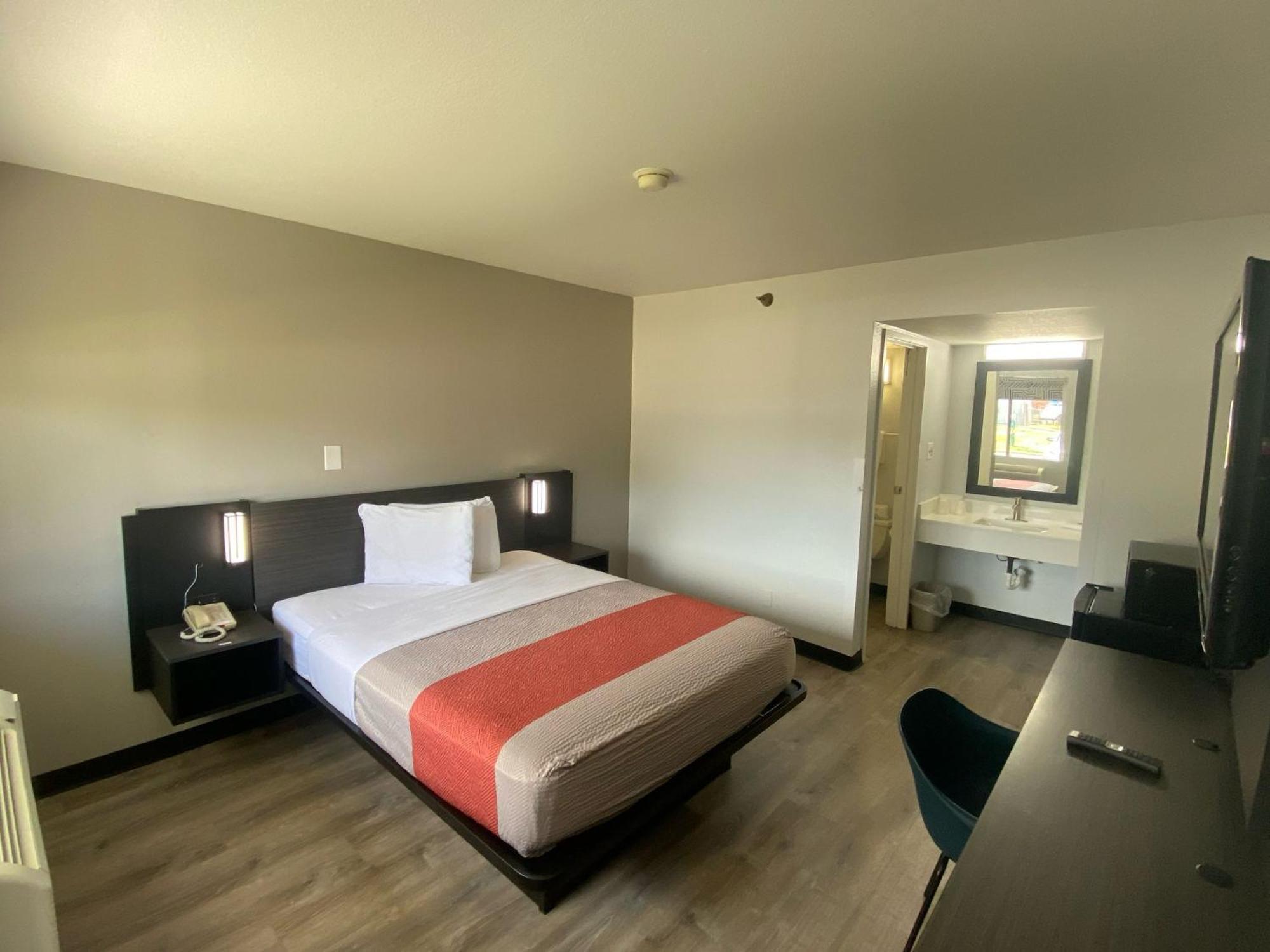 Motel 6-Windsor Locks, Ct - Hartford Bagian luar foto