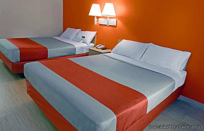 Motel 6-Windsor Locks, Ct - Hartford Bagian luar foto