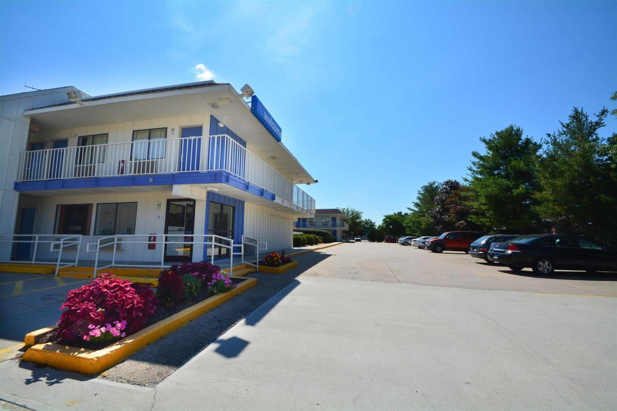 Motel 6-Windsor Locks, Ct - Hartford Bagian luar foto