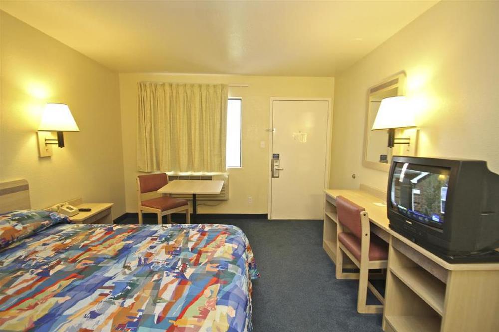 Motel 6-Windsor Locks, Ct - Hartford Ruang foto